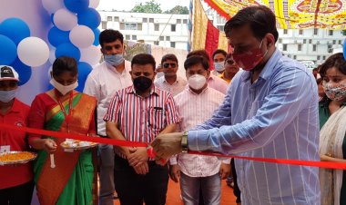 रॉयल कैफे रेस्टोरेंट का शुभारंभ