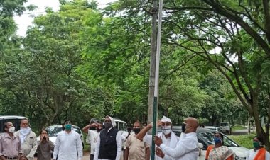 पूर्व केंद्रीय मंत्री सुबोधकांत सहाय के आवास पर स्वतंत्रता दिवस का आयोजन