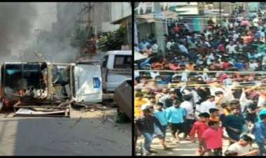 मुंगेर : श्रद्धालुओं पर हुई गोलीबारी एवं लाठीचार्ज के विरोध में गुस्साई भीड़ का पुलिस चौकी तथा एसपी ऑफिस पर हमला