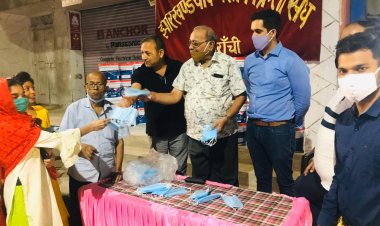 झारखंड थोक वस्त्र विक्रेता संघ ने किया मास्क वितरण