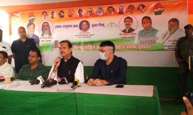 दुमका में आयोजित प्रेसवार्ता में बोले सुबोधकांत सहाय