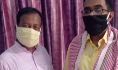 नव पदस्थापित प्रखंड विकास पदाधिकारी का अंग वस्त्र से स्वागत: प्रकाश राम पटवा