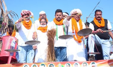 कृषि कानून के खिलाफ कांग्रेसियों ने निकाली ट्रैक्टर रैली, विधेयक को बताया किसान विरोधी