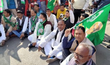 कृषि विधेयक के खिलाफ राजद उतरा सड़कों पर, भारत बंद का किया समर्थन