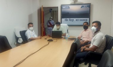 पश्चिम सिंहभूम के उपायुक्त ने की कोरोना संक्रमण से निपटने की तैयारियों की समीक्षा