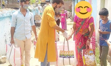 एनएसयूआई की जनसेवा जारी, गरीबों के बीच बांटे उपयोगी सामग्री