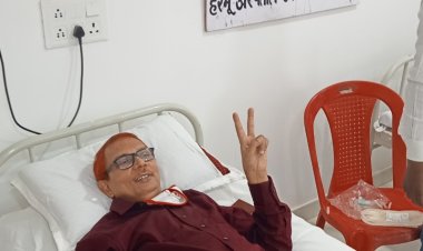 हरमू अस्पताल के रक्तदान शिविर में डॉ.सुहाष तेतरवे ने 63वीं बार रक्तदान कर बनाया कीर्तिमान