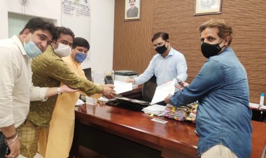 अभिभावक संघ का प्रतिनिधिमंडल मिला शिक्षा सचिव से, निजी स्कूलों के मनमानी से कराया अवगत