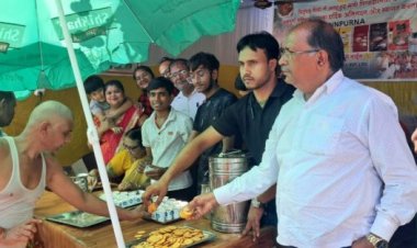 पितृपक्ष मेले में नारनौलियें अग्रवाल संघ प्रतिदिन 5000 तीर्थयात्रियों को पिला रही चाय, बच्चों से लेकर बुजुर्ग तक सेवा भाव में जुटें