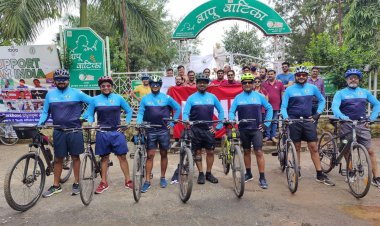 सायक्लोपीडिया ग्रुप को मनाली से लेह की ‘अनमोल एवं फिट ए-एफ साईकल अभियान’ के लिए झंडी दिखाकर रवाना किया गया