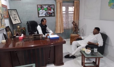 पूर्व केंद्रीय मंत्री सुबोधकांत सहाय से मिले प्रदेश अध्यक्ष डॉ.रामेश्वर उरांव