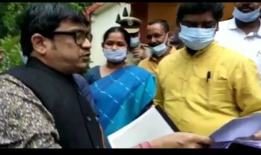 कोरोनाकाल में शहीद पत्रकारों के परिजनों को मुआवजा देने की मांग को ले एआइएसएम-जेडब्लूए के प्रदेश महासचिव मिले मुख्यमंत्री से, सौंपी दिवंगत पत्रकारों की सूची