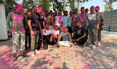 होली के रंग में रंगा सीआरपीएफ, जवानों ने पूरे उत्साह के साथ मनाया रंगो का त्योहार