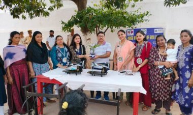 केंद्रीय कारागार में महिला बंदियों को इनरव्हील क्लब ऑफ ओजस्वी ने दी सिलाई मशीन