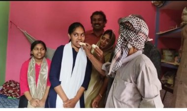 ऑटो ड्राइवर की पुत्री ने ज़िला टॉपर के साथ ही बिहार में 9वाँ रैंक पाया