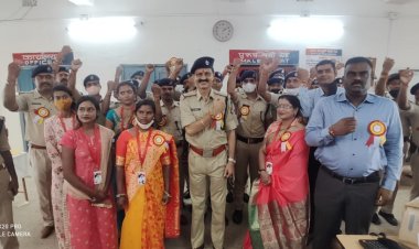 “विश्वास कि किरण” ट्रस्ट की महिला सदस्यों ने रेलवे सुरक्षा बल के जवानों एवं अधिकारियों को बांधी राखी