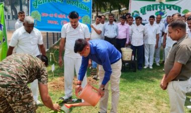 159 सीआरपीएफ मुख्यालय में कमांडेंट ने किया पौधारोपण