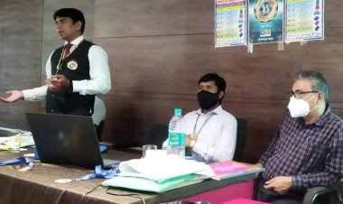 थोड़ा बदलाव लायेंगे, तो हर काम आसान होगा : शाखा प्रबंधक