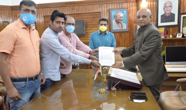 पत्रकार हित में मांगों को लेकर द रांची प्रेस क्लब का प्रतिनिधिमंडल मिला राज्यपाल से, सौंपा ज्ञापन