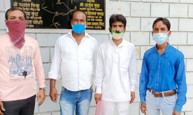 डीजल ऑटो चालकों की समस्याओं को ले महासंघ ने डीआरएम को सौंपा ज्ञापन