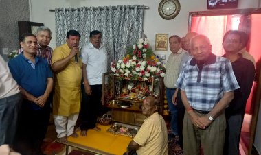 होली एवं एकादशी के उपलक्ष्य में फाग महोत्सव पर सत्संग कीर्तन आयोजित