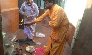 कोरोना से मुक्ति के लिए समाजसेवी सुधांशु सुमन कर रहे नव ग्रह शांति पाठ