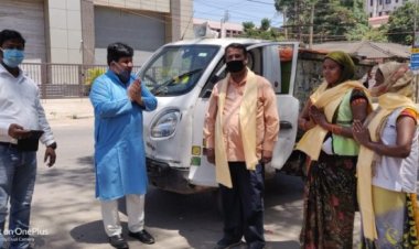 अजय राय ने कोरोना योद्धाओं को किया सम्मानित