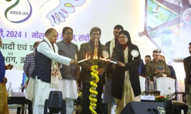 खादी केवल वस्त्र नहीं बापू के विचारों से जुड़ा है, खादी मेला के उद्घाटन पर बोले CM