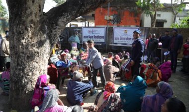 सरला बिरला विश्वविद्यालय ने जरूरतमंदों के बीच कंबल वितरण किया