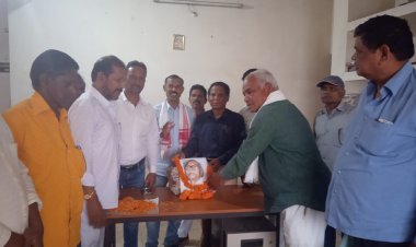 झारखंड अलग राज्य निर्माण में आंदोलनकारी एनई होरो का योगदान भुलाया नहीं जा सकता : भुवनेश्वर महतो