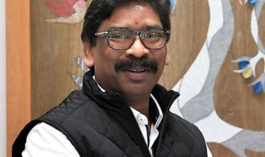 भ्रष्ट नौकरशाही की नकेल कसने में कामयाब रही सरकार