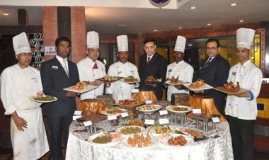 होटल रेडिसन ब्लू में देशी-विदेशी फूड फेस्टिवल का शुभारंभ