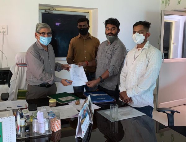 प्रदेश एनएसयूआई का प्रतिनिधिमंडल मिला बीएयू के डीन से