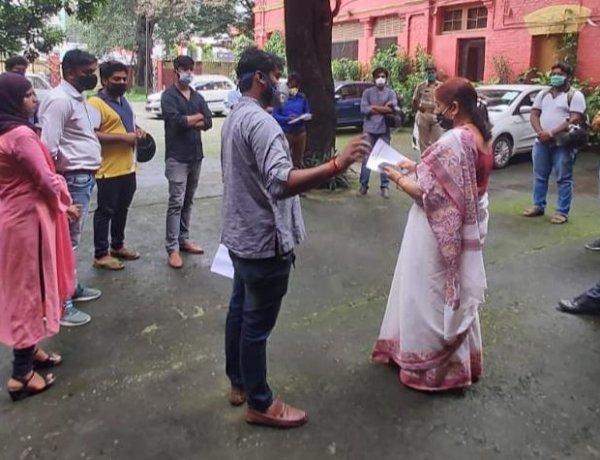 एनएसयूआई ने रांची विवि के प्रतिकुलपति को पांच सूत्री ज्ञापन सौंपा