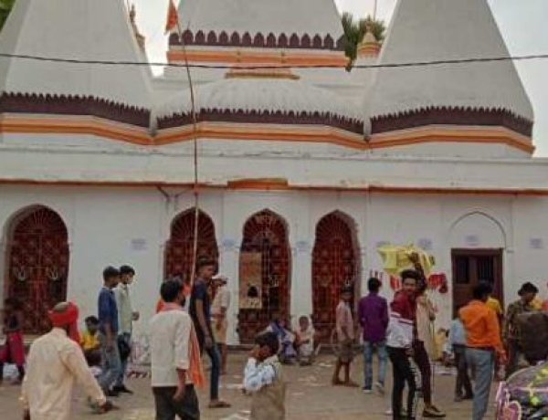 वैवाहिक धाम पंचदेवता मंदिर में तालाबंदी, इसके बावजूद हो रही दर्जनों शादियां