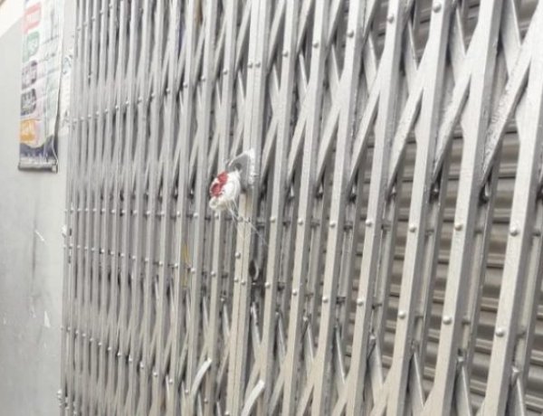 अतरी में लॉकडाउन उल्लंघन मामले में तीन दुकान सील