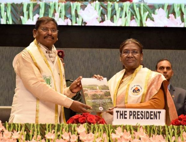 किसान न केवल अन्नदाता बल्कि सही अर्थों में जीवनदाता: राष्ट्रपति