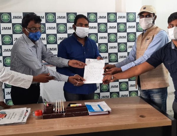 जाति आधारित जनगणना की मांग को लेकर राष्ट्रीय ओबीसी मोर्चा ने सौंपा ज्ञापन