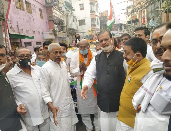 महागठबंधन ने झोंकी ताकत, कांग्रेस के रोड शो में शामिल हुए सुबोधकांत