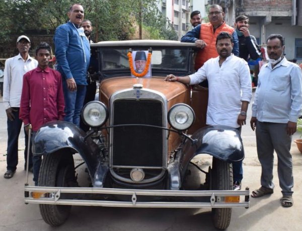 कांग्रेसजनों ने मनाई मौलाना अबुल कलाम आजाद की जयंती