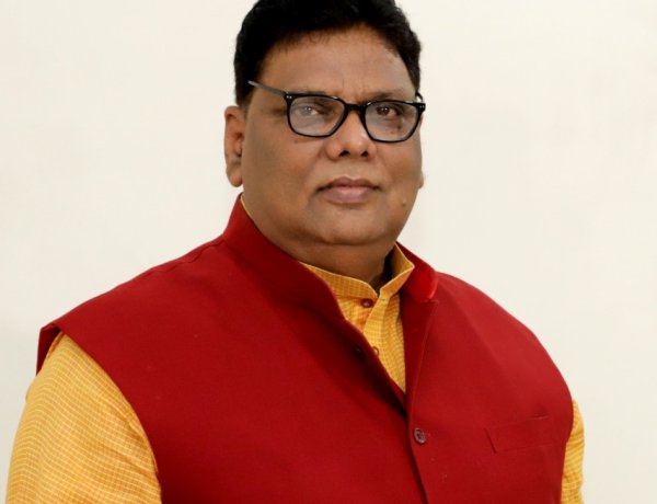 छठ व्रत को लेकर तुगलकी फरमान वापस ले सरकार : धर्मेंद्र तिवारी