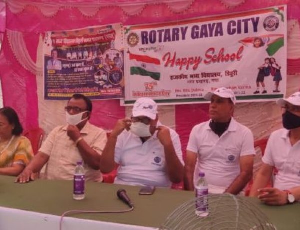 मध्य विद्यालय डिहुरी में स्मार्ट क्लास का शुभारंभ