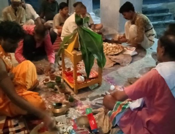 कोविड को ध्यान में रखते हुए सादा तरीके से कानू समाज मंदिर में वार्षिक पूजा सम्पन्न