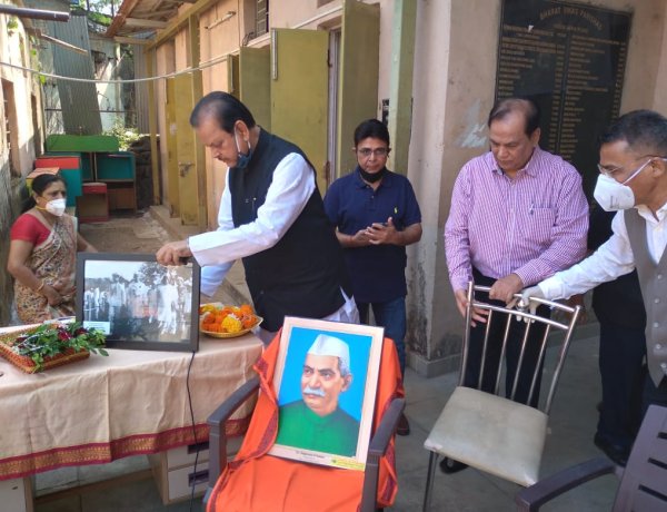 सुबोधकांत सहाय मुंबई में आयोजित डॉ.राजेंद्र प्रसाद की जयंती समारोह में हुए शामिल