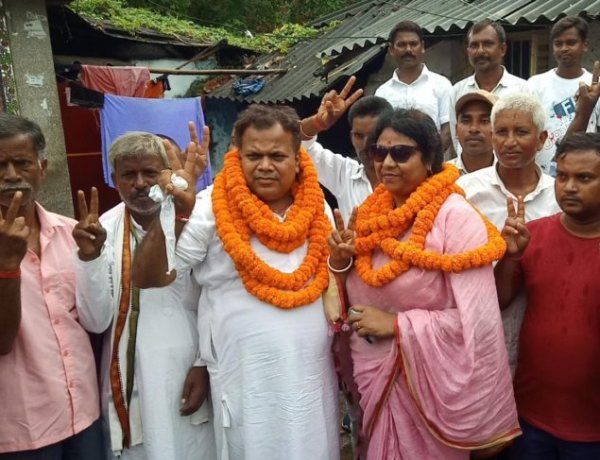 बेलागंज प्रखंड के क्षेत्र संख्या 7 से सरिता कुमारी ने जिप पद के लिए किया नामांकन