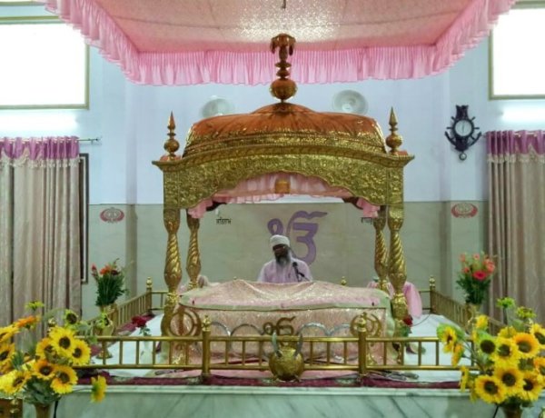 गुरुद्वारा श्री गुरुनानक सत्संग सभा ने महान गुरुमति समागम के अवसर पर विशेष दीवान सजाया