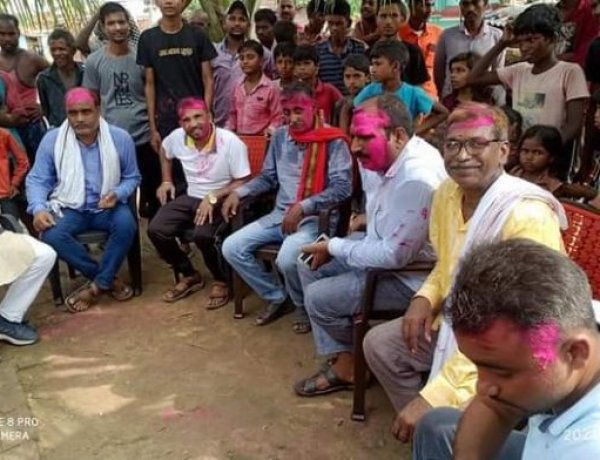 टिकारी प्रखंड के नेपा पंचायत से संजु देवी मुखिया पद पर जीत दर्ज की