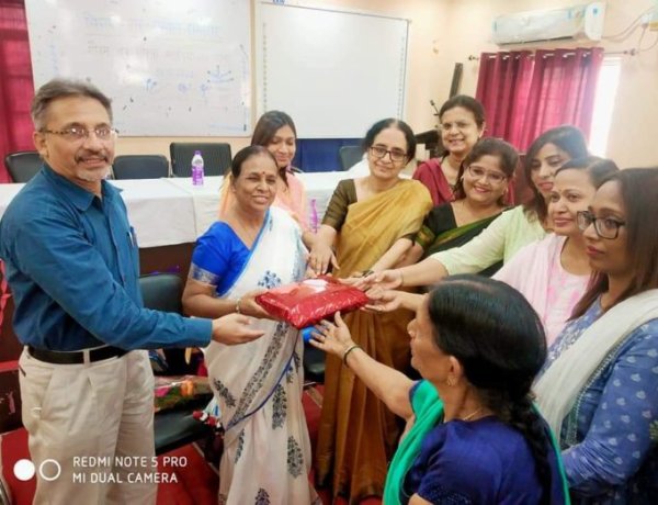 जीबीएम कॉलेज में विदाई-सह-सम्मान समारोह का आयोजन डॉ किरण बाला सहाय तथा श्रीमती अंजुम आरा की सफल सेवानिवृत्ति पर प्रधानाचार्य प्रो अशरफ ने शुभकामनाएँ दीं