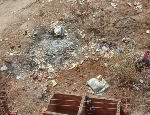 सरना स्थल के समीप सार्वजनिक शौचालय निर्माण का विरोध