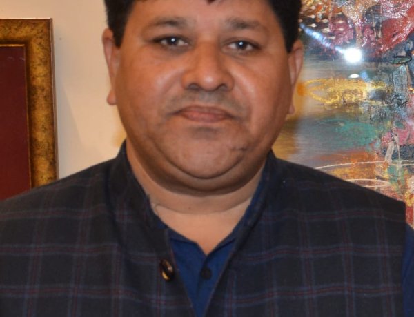 स्कूल खुलने से पहले शिक्षकों सहित अन्य कर्मियों को कोरोना वैक्सीन लगाना अनिवार्य हो : अजय राय